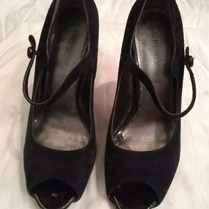 Fabulous Nine West heels